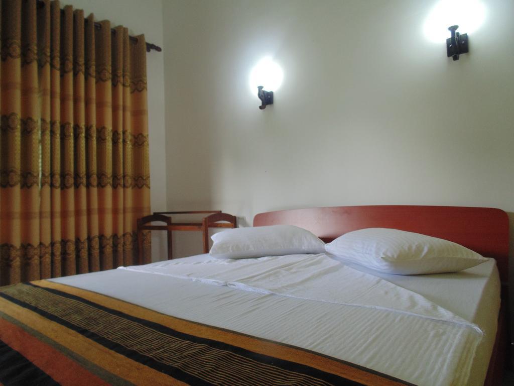 White Eagle Hotel Sigiriya Rom bilde