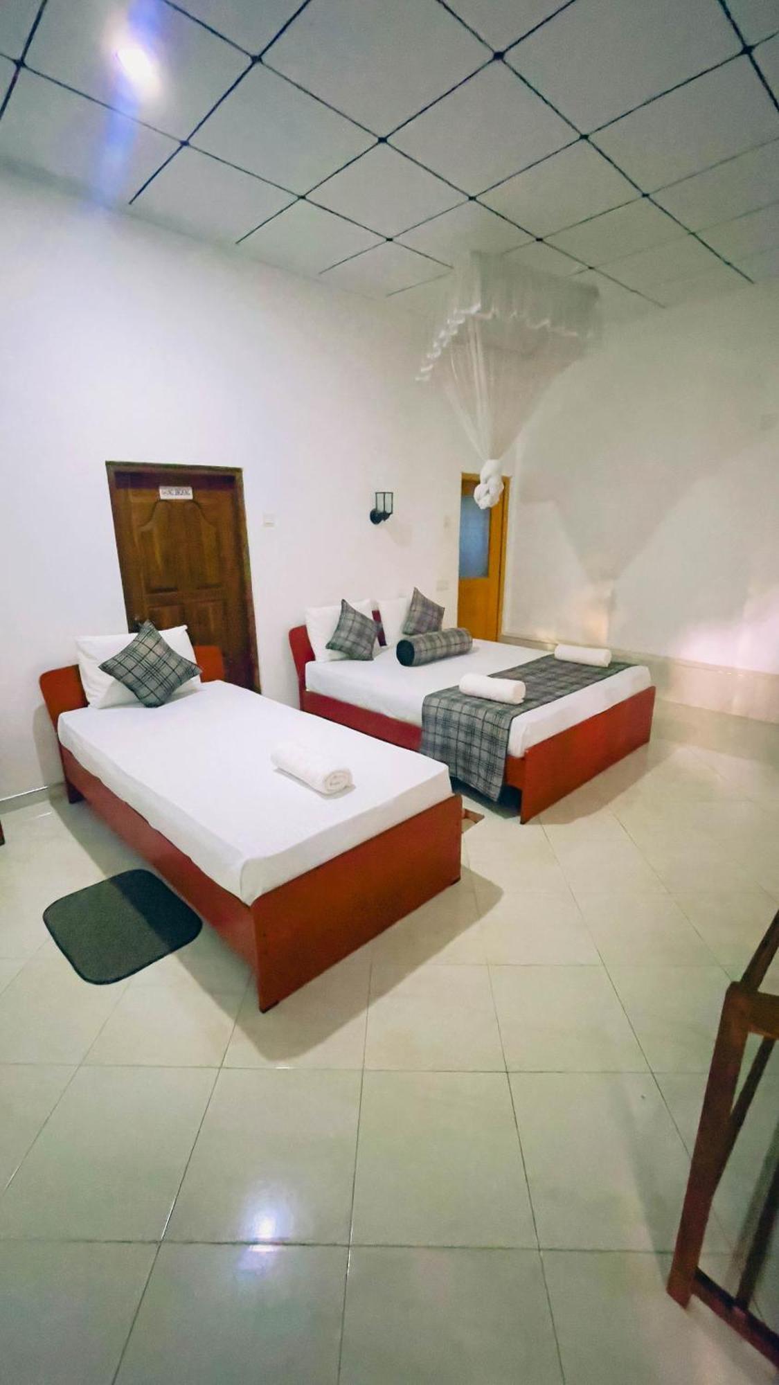 White Eagle Hotel Sigiriya Eksteriør bilde