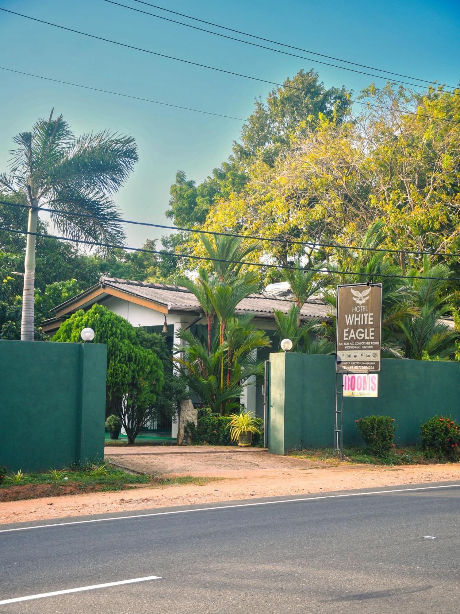 White Eagle Hotel Sigiriya Eksteriør bilde