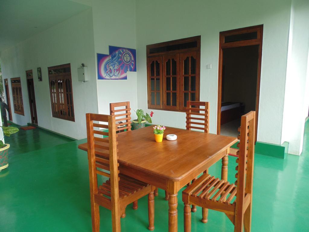 White Eagle Hotel Sigiriya Eksteriør bilde