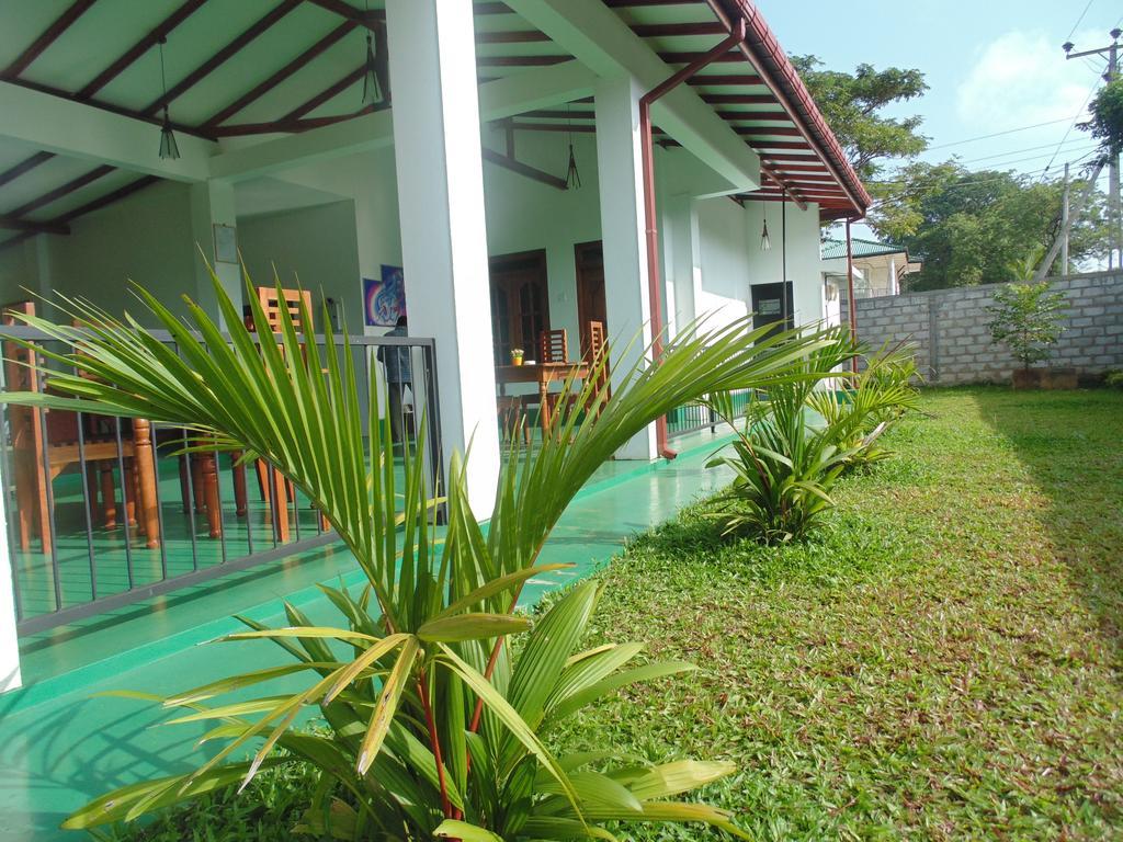 White Eagle Hotel Sigiriya Eksteriør bilde