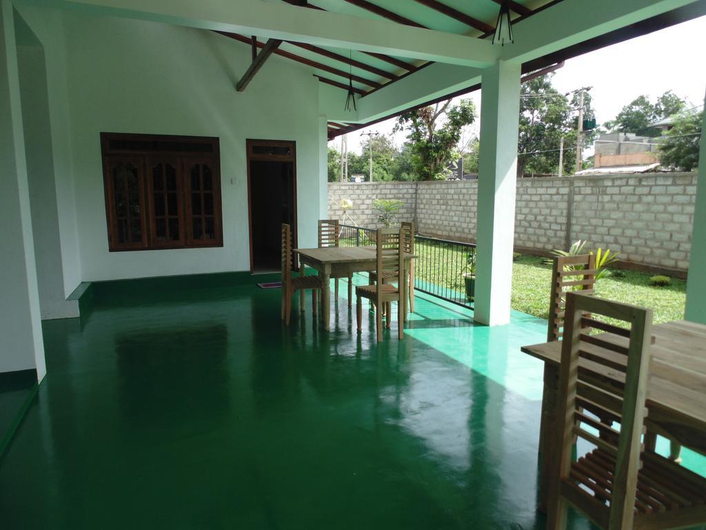 White Eagle Hotel Sigiriya Eksteriør bilde