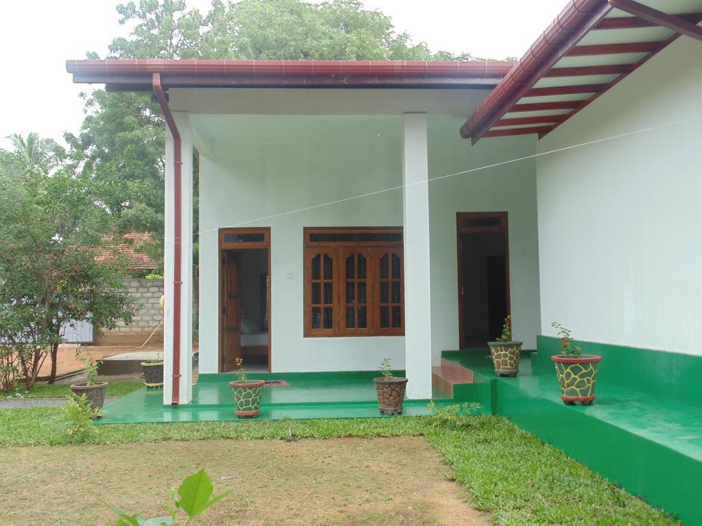 White Eagle Hotel Sigiriya Eksteriør bilde